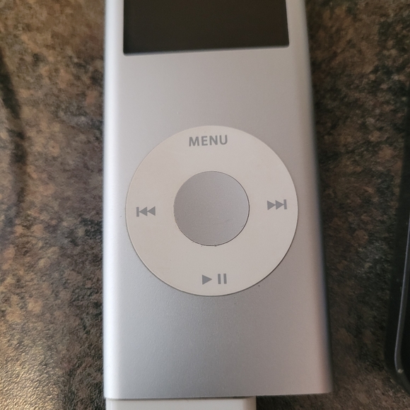 Apple IPod Nano 1st gen 2gb in Excellent condition